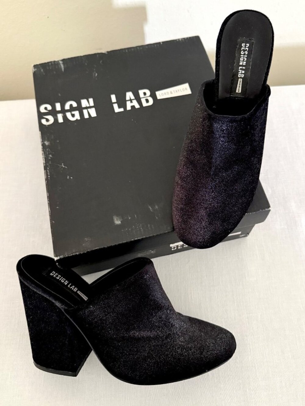 Design Lab Lord & Taylor Womens 8 Pewter Velvet Mule Heels 4.5in With Box